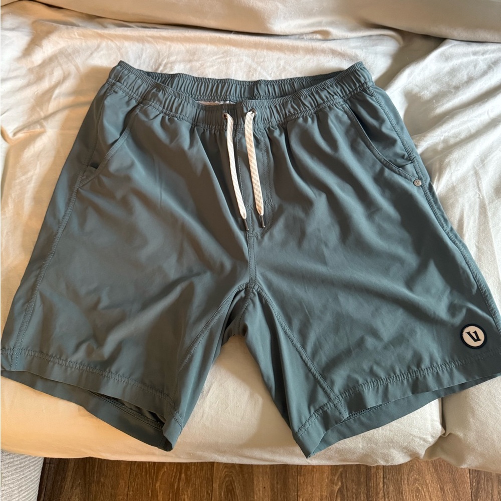 Vuori kore short with liner size L 7in Inseem